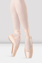 Load image into Gallery viewer, Bloch Pointe Shoes Hannah
